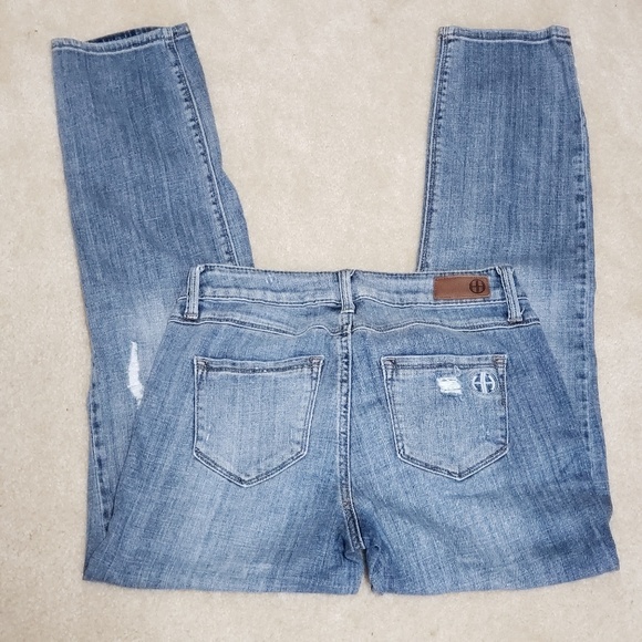 Hot in Hollywood Denim - Hot in Hollywood Distressed Boyfriend Jean's 4